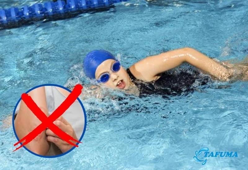 Người mắc bệnh da liễu không nên học bơi