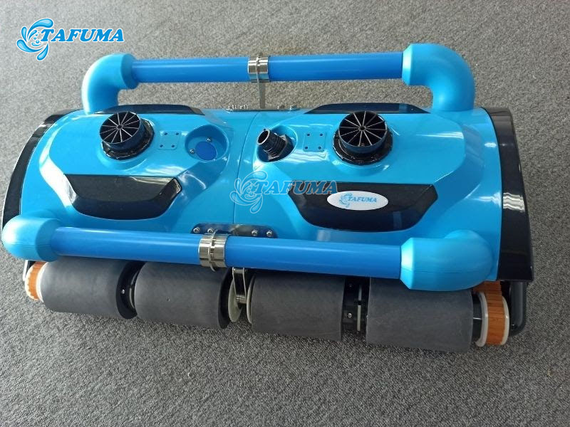 Robot vệ sinh hồ bơi TFC 400H có giá thành cao hơn so với các loại robot mini