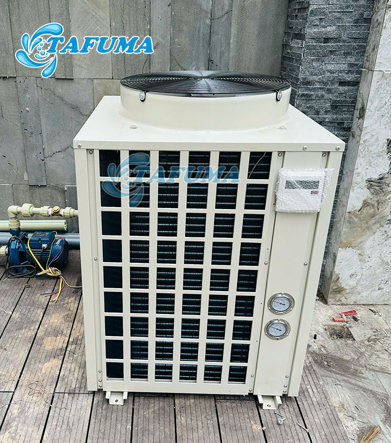 Kết nối đường ống với máy cấp nhiệt