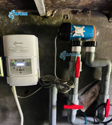 Bảng điều khiển hóa chất bể bơi giúp châm hóa chất đúng định lượng