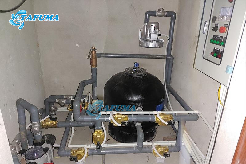 Kiểm tra đường ống, van, nguồn điện trước khi khởi động