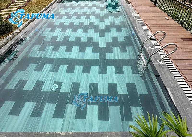 Chọn thang bể bơi phù hợp với hồ bơi gia đình