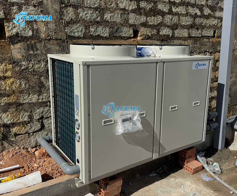 Chọn máy cấp nhiệt có công suất phù hợp với hồ bơi