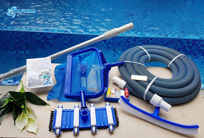 Lựa chọn từng thiết bị phù hợp với quy mô để đảm bảo hiệu quả vệ sinh hồ bơi tốt nhất